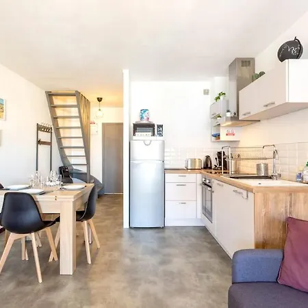 Apartment Chez Audrey - Agreable Duplex Climatise Et Convivial Le Grau-du-Roi